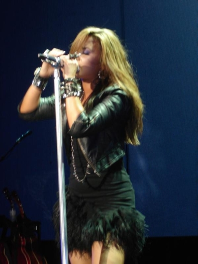 detr_(2) (1) - Demi Lovato
