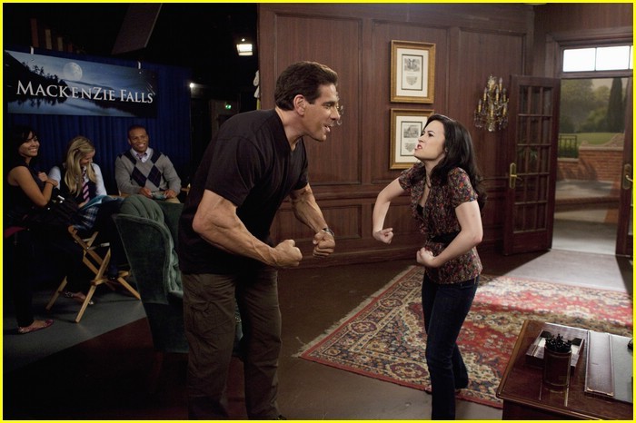 lou-ferrigno-sterling-knight-sonny-14 - Demi Lovato