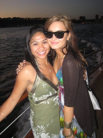 tumblr_l7zdadjR3K1qb7gayo1_500 - Demi Lovato