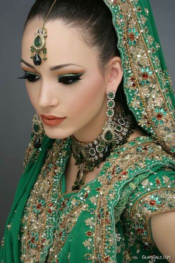 Indian_Brides_with_Eastern_Makeup_3 - Rasfatul oriental-Bijuteriile Indiei-PLAGIAT