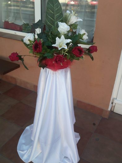 IMG3127 - Foto nunta rosu-alb 1