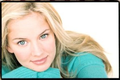 MV5BODExNjE2NTQ0NV5BMl5BanBnXkFtZTYwOTgwNDQy__V1__SX298_SY200_ - 0 Tiffany Thornton Fans