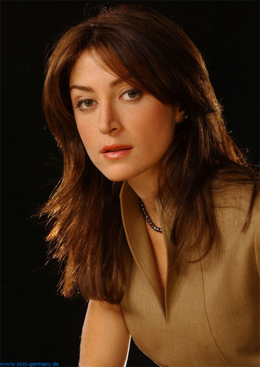 Caitlin_Todd - Caitlin Todd