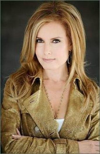 Tracey Bregman (9)