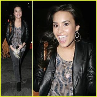 demi-lovato-avalon-amazing - DeMi lOvAtO