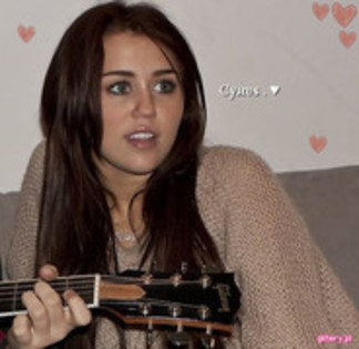 19898419_WSOCNQEWB - super poze cu miley______cirus