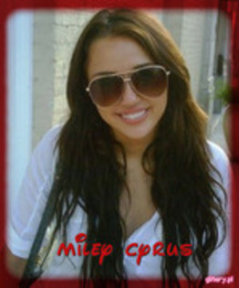 19898541_SAGLPSRPU - super poze cu miley______cirus