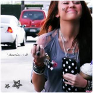 19898590_XLGAMRUWA - super poze cu miley______cirus