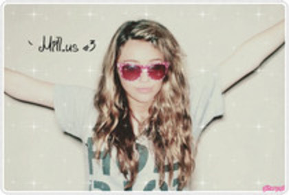 19898677_WWPFYTGRK - super poze cu miley______cirus
