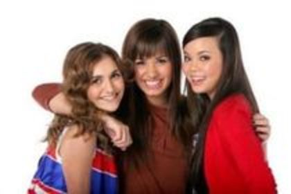 21456258_KPGIYDXLR - Camp Rock Girls Photoshoot