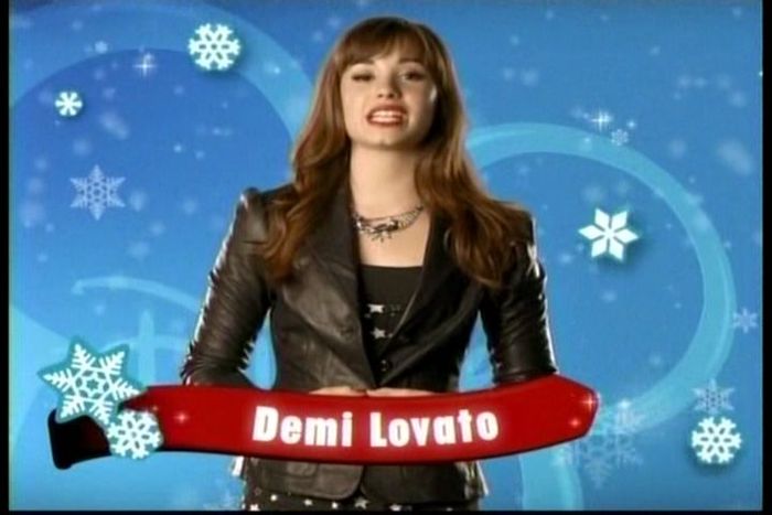 001 - Happy Holidays 2010 Demi Lovato