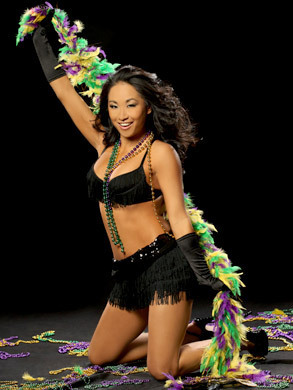 Si Kim....Kim vorbea la telefon prin spatele hambarului :))