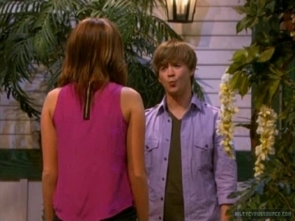 normal_Don_t_Tell_My_Secret_052 - Hannah Montana  Season 4 Episode 4  Dont Tell My Secret-00