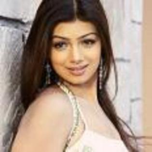 Ayesha_Takia_1255010300_1 - concurs 8