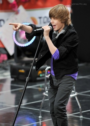 gallery_main-justin-bieber-today-show-10122009-08