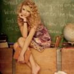 Taylor_Swift_1230494392_1