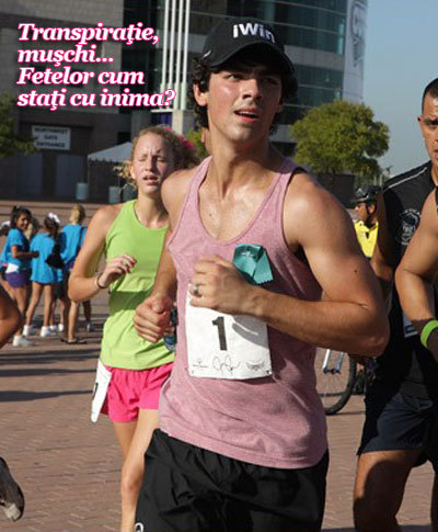 jonas-brothers-competes-in-the-iwin-5k-race1