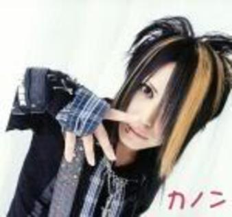 2110790078_ef4867bd82 - poze emo
