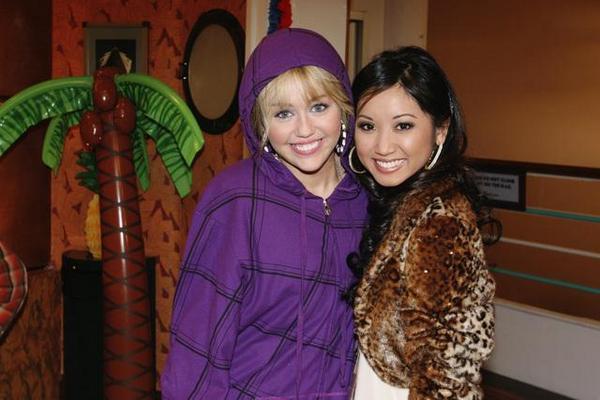 AGNYINVZGJFSRNNYRLD - brenda song