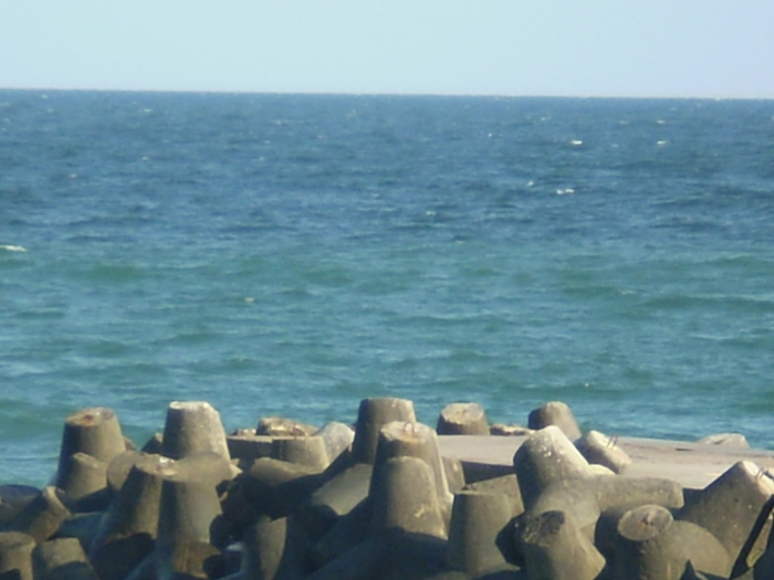 Nisipurile aur !; Plaja cu stafilopozi !
