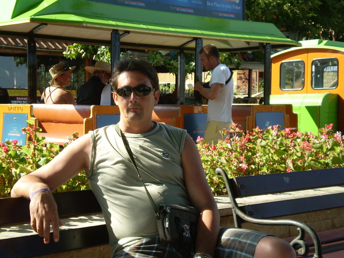 Eu,in asteptarea trenuletului !