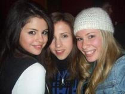 WIYYOIEHTRPZGVALMPW - 000ATENTIE cele mai rare poze cu SELENA GOMEZ000