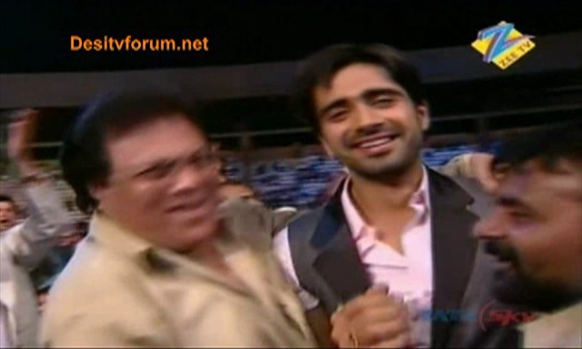 gold12 - Avinash Sachdev at Gold awards part1