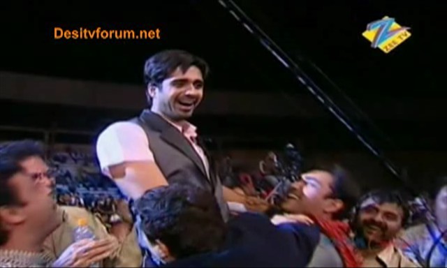 gold14 - Avinash Sachdev at Gold awards part1