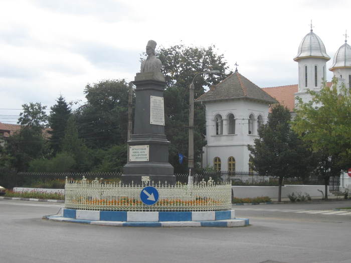 50   Statuia lui Tudor Vladimirescu din Calafat