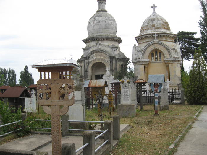 53  Cimitirul din Calafat