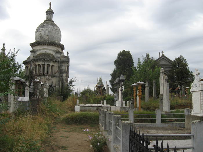 57  Cimitirul din Calafat