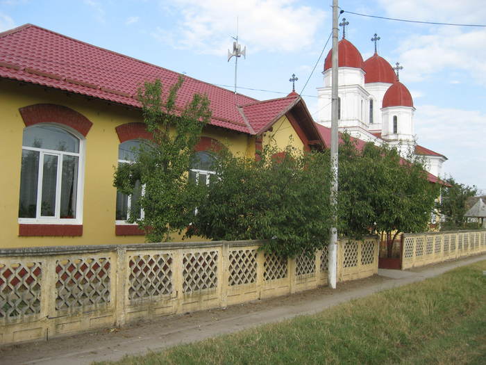 62 Scoala si biserica din Poiana Mare - 06 - Nunta Alina - Valentin partea a I-a