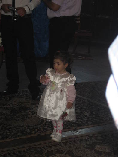 88  Oana in biserica - 06 - Nunta Alina - Valentin partea a I-a