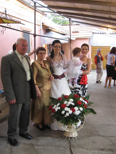 184 La poza cu mireasa - 06 - Nunta Alina - Valentin partea a I-a