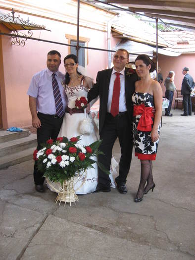 190 La poza cu mirii - 06 - Nunta Alina - Valentin partea a I-a