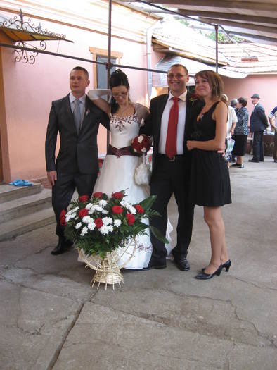 191 La poza cu mirii - 06 - Nunta Alina - Valentin partea a I-a