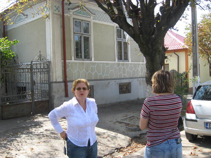 334 Theia in fata fostei case din Calafat - 06 - Nunta Alina - Valentin partea a II-a