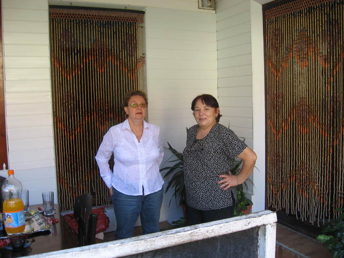 375 Theia si Violeta