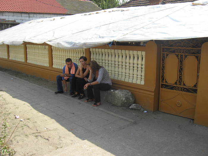 384 La fumat in Poiana Mare