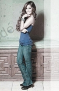 19321830_KHRQKWHVT - 00 Anahi