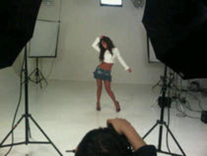 20011803_WINGUCKPP - 00 Anahi