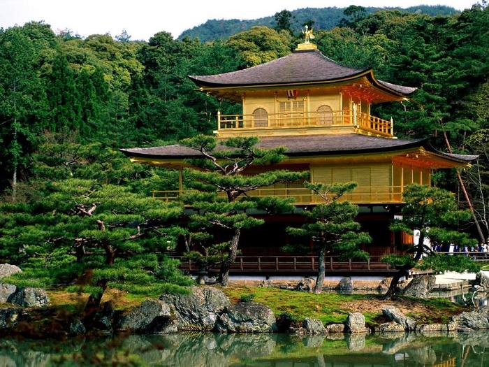 kinkakuji-temple-kyoto-japan