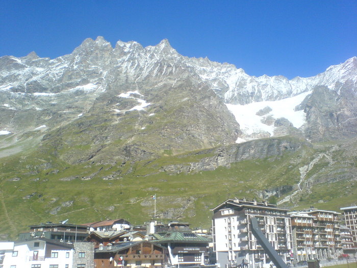 DSC03772 - Linos_cervinia_aici_lucrez_eu