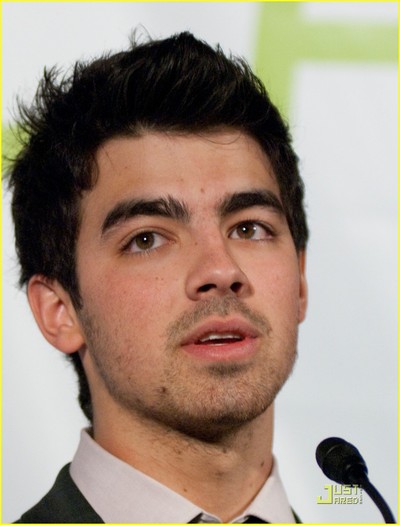 joe-jonas-best-buddy-12