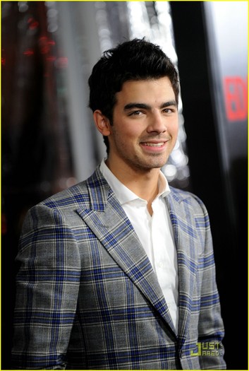 joe-jonas-edge-darkness-04 - joe jonas