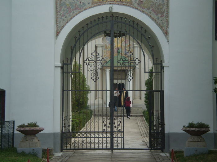 Manastirea Cernica - intrare - Manastirea Cernica
