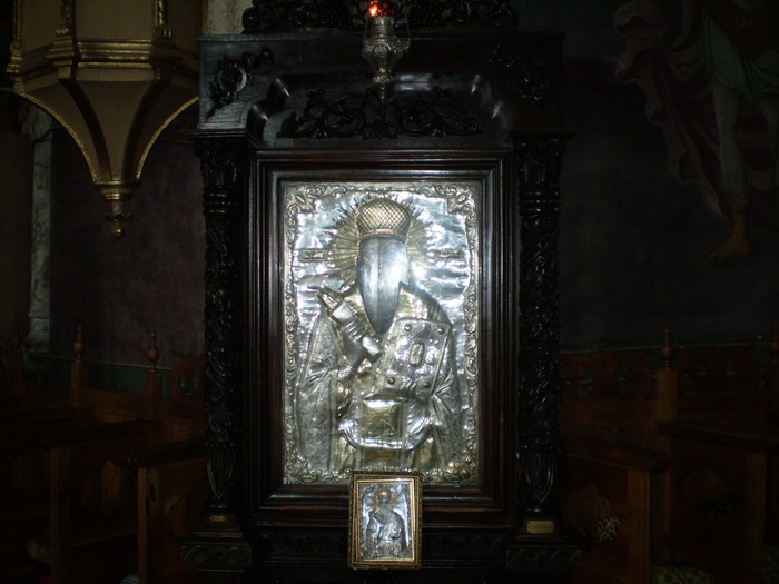 Manastirea Pasarea - Interior