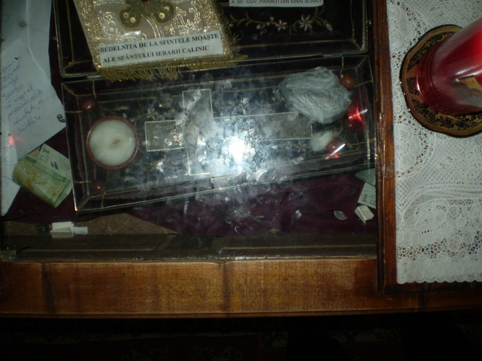 Badelnita; Sfintele Moaste ale Sfintului Ierarh Calinic
