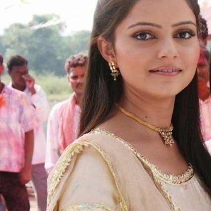 18903497_NWHDZVSNV[1] - Rubina Dilaik NEW PICS