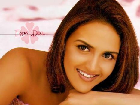 13592406_PHMAALRGV - esha deol